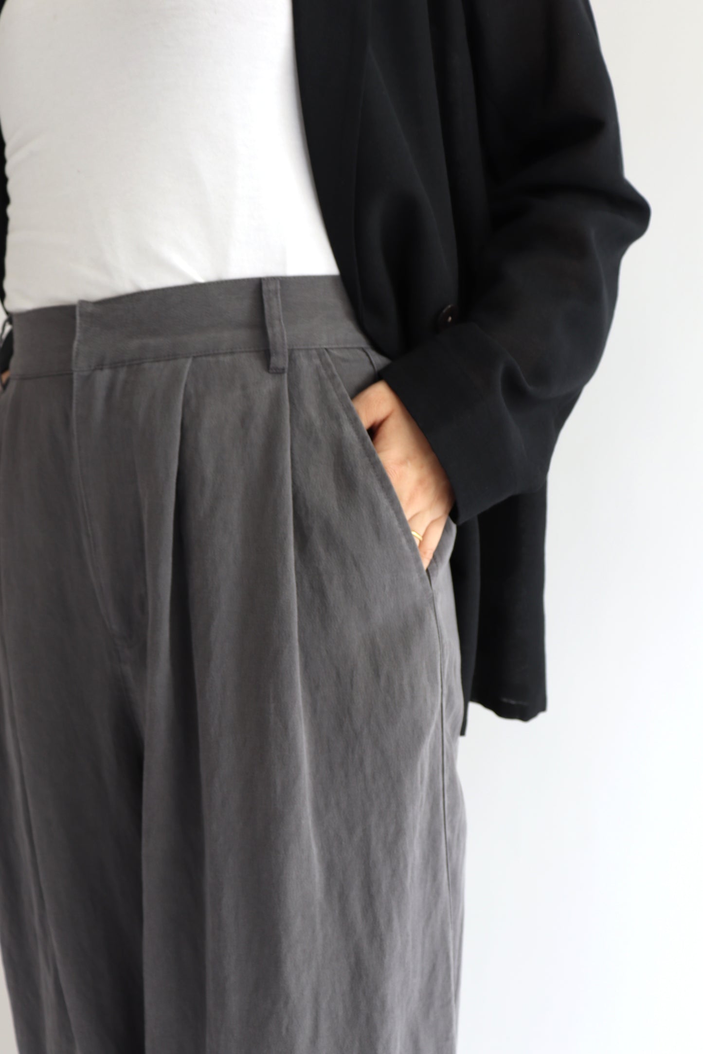 【ACUTA】バイオ加工ワンタックパンツ