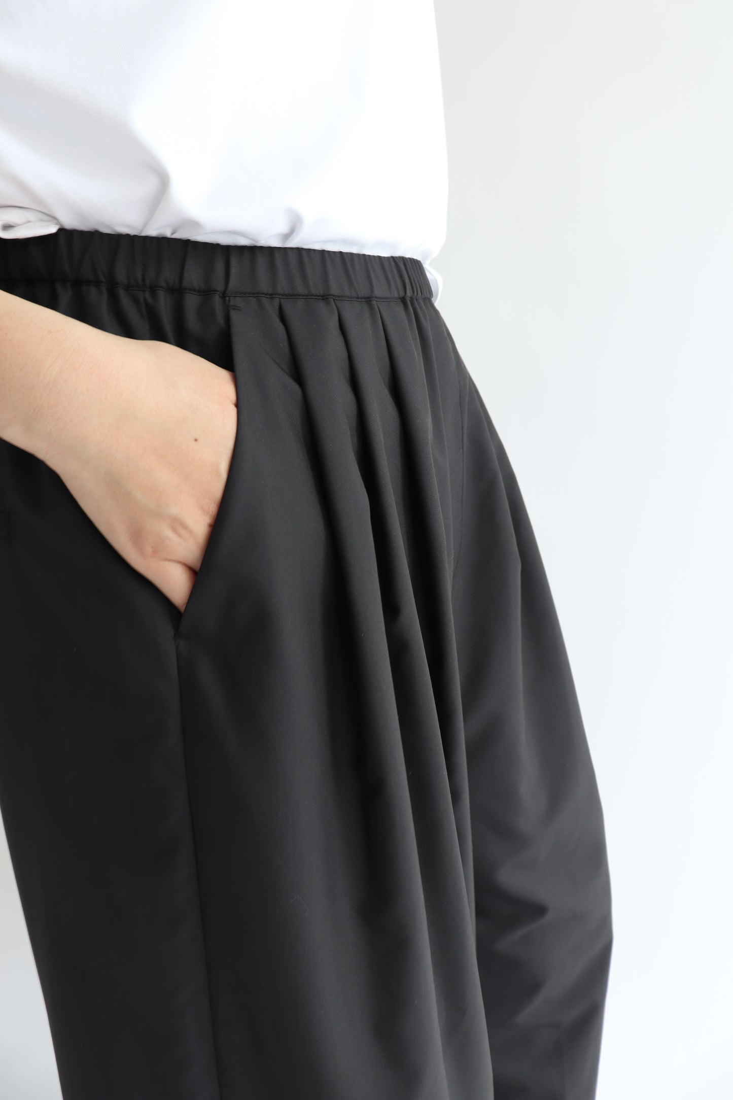 【ACUTA】とろみタックワイドパンツ