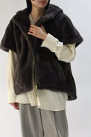 【ACUTA】フェイクファーフーディーベスト