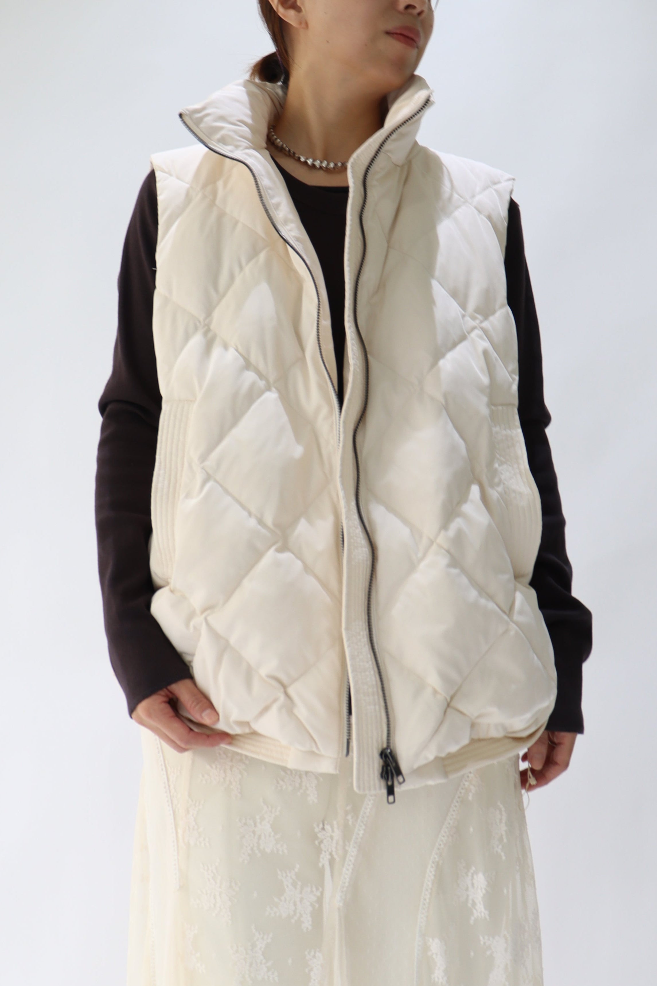 美品URBAN RESEARCH 「ACUTA」ダウンジャケット レディース ACUTA アクータ】ダウン ダウンベスト ステッチダウン 30代