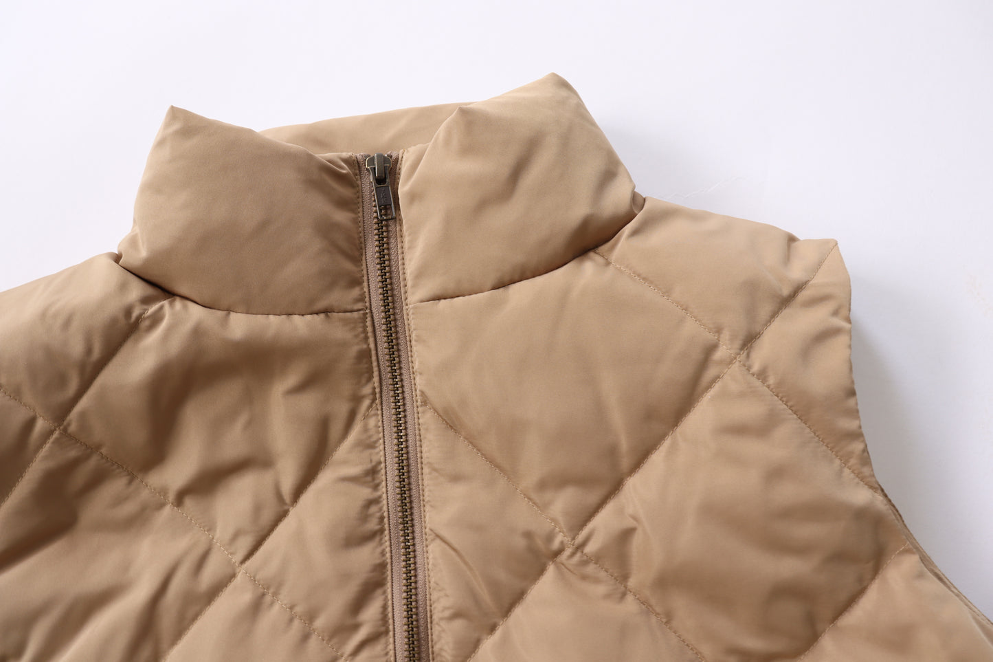 【ACUTA】【PRE ORDER】ダイヤステッチダウンベスト