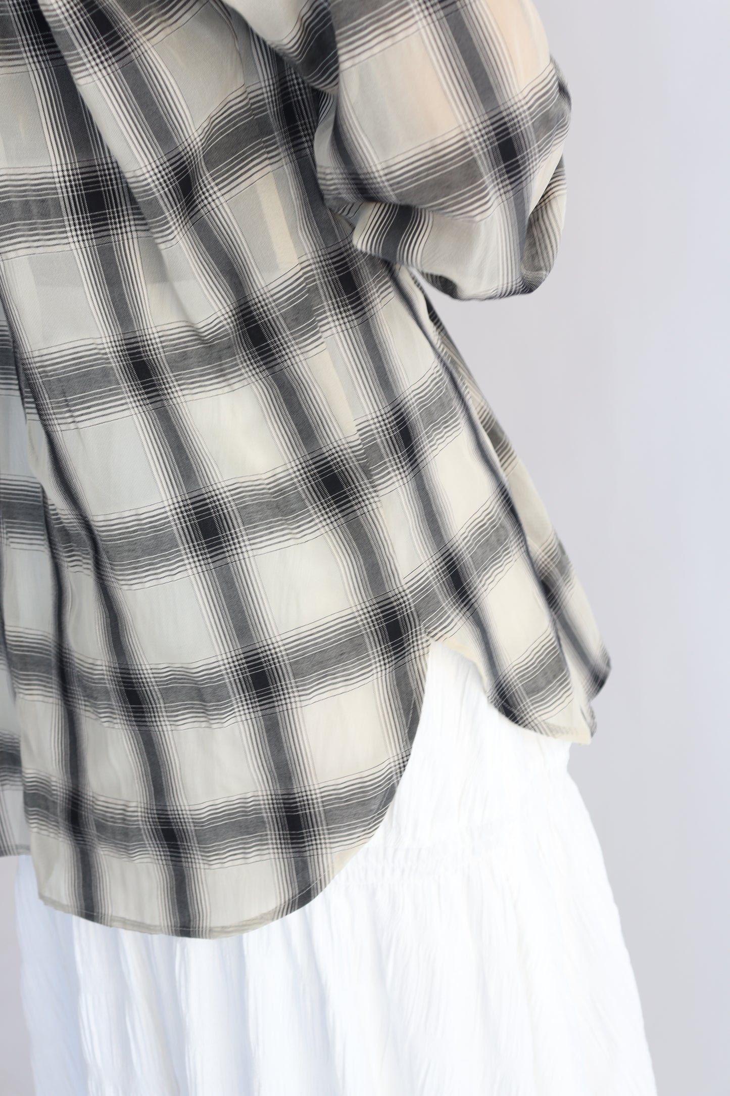 【ACUTA】 【PRE ORDER】シアーチェックカラーレスシャツ