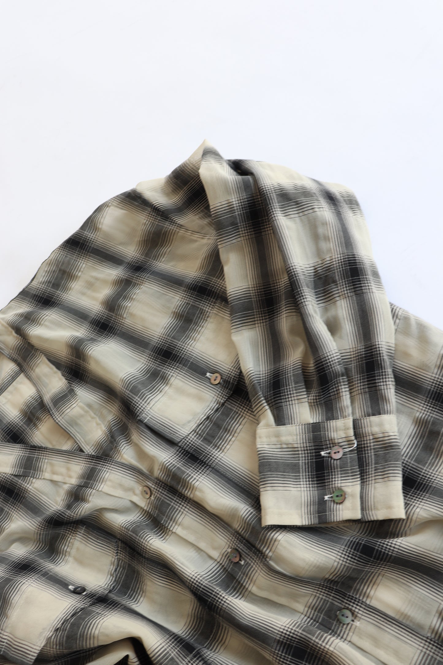 【ACUTA】 【PRE ORDER】シアーチェックカラーレスシャツ