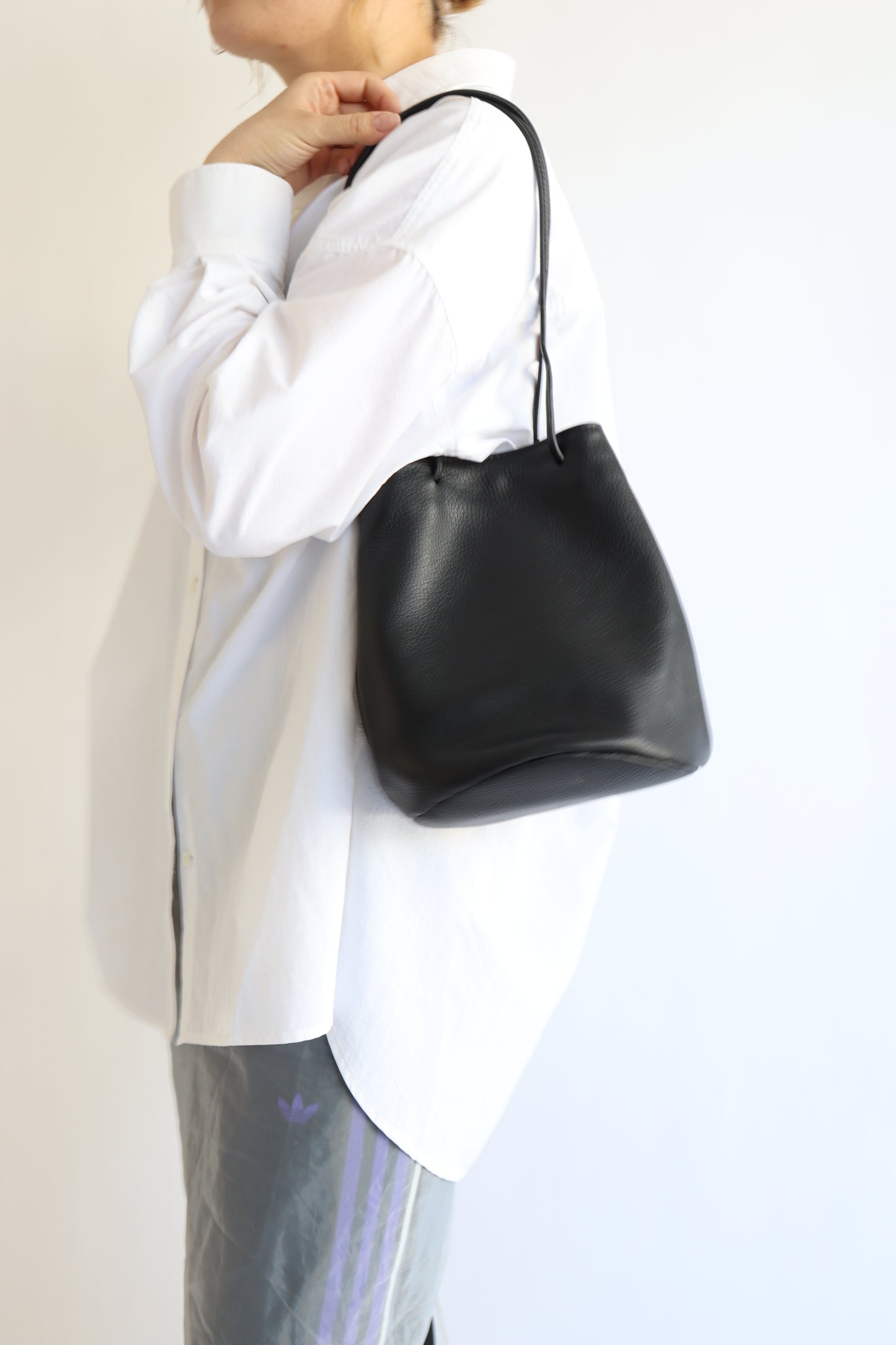 【MILLELA  FIRENZE】 巾着レザーバッグ