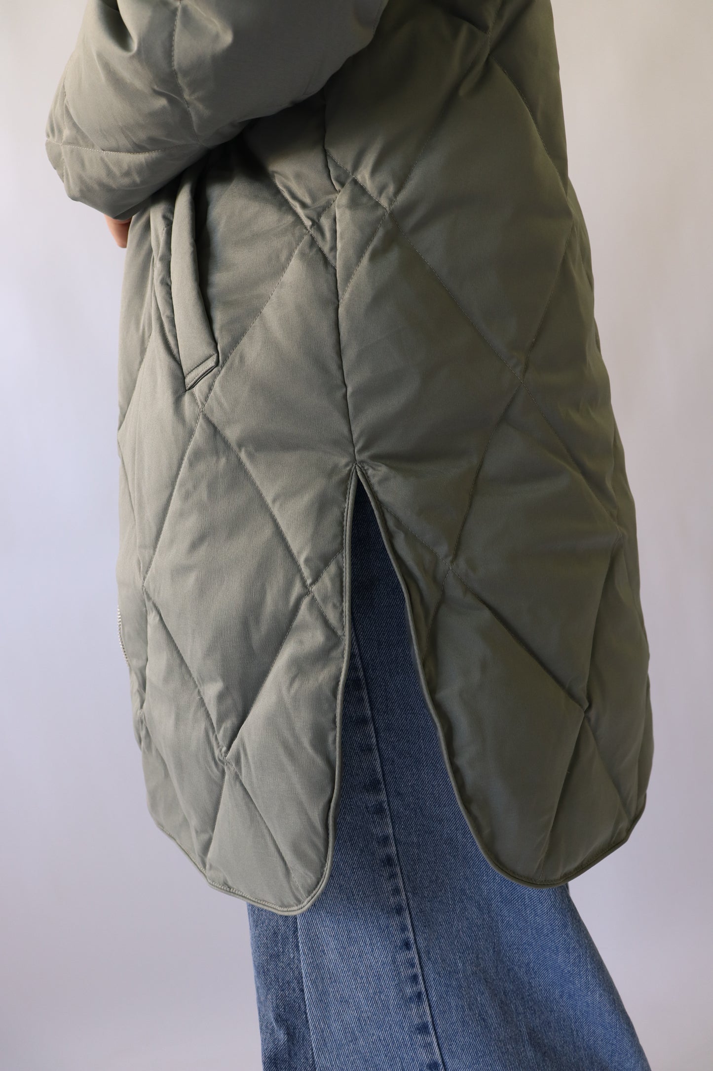 【ACUTA】ストレッチタフタ袖リブダウンコート