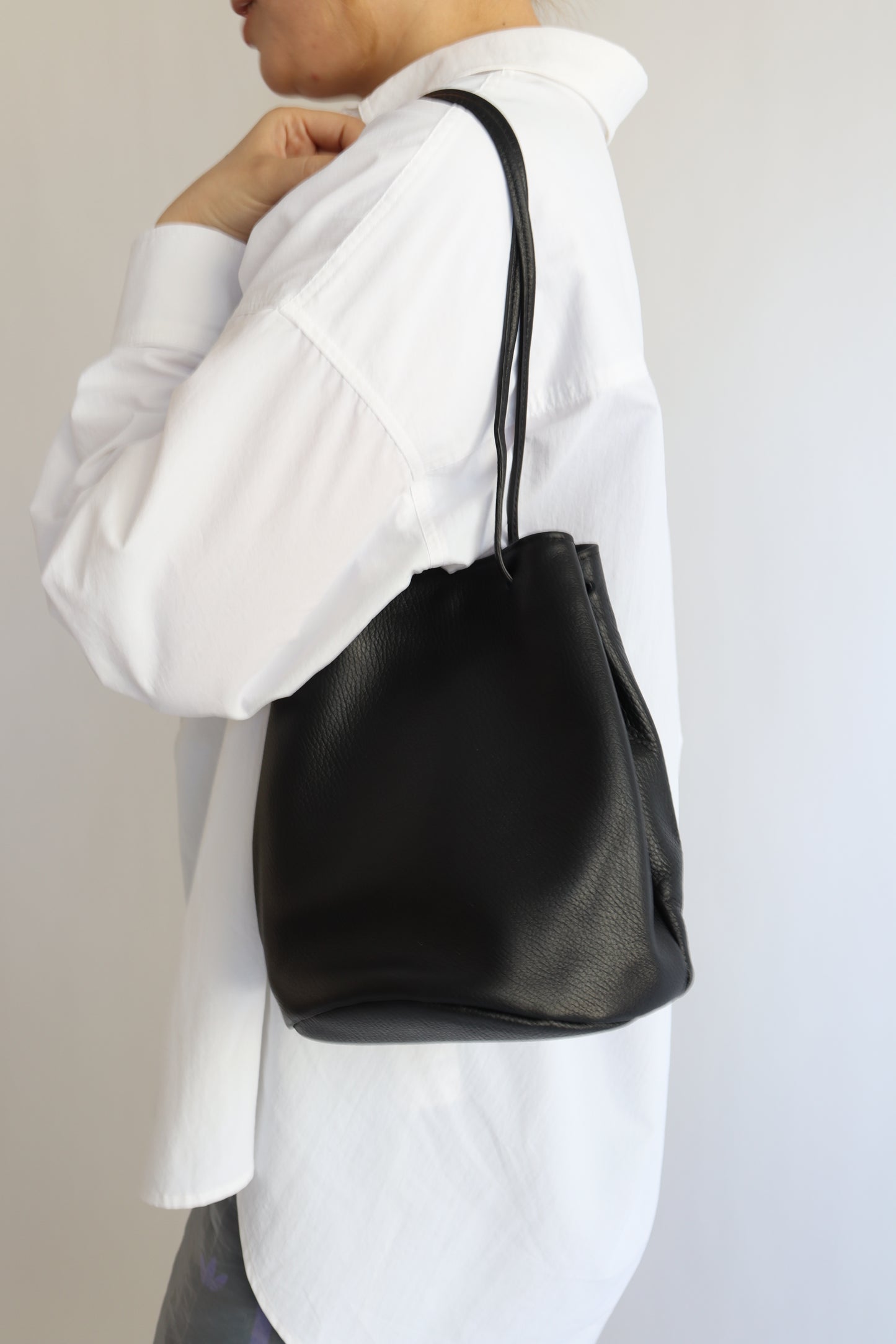 【MILLELA  FIRENZE】 巾着レザーバッグ