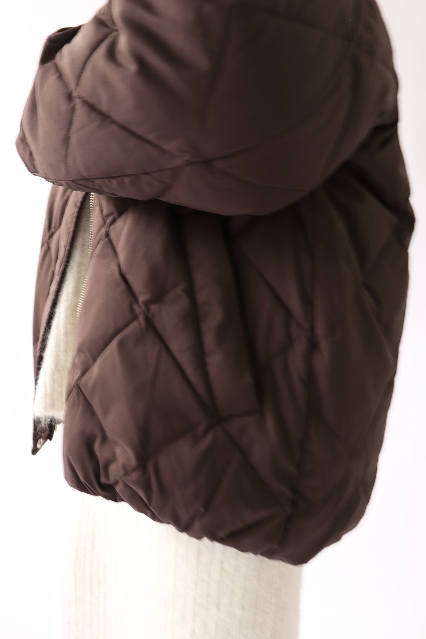 【ACUTA】ストレッチタフタバナナスリーブダウン