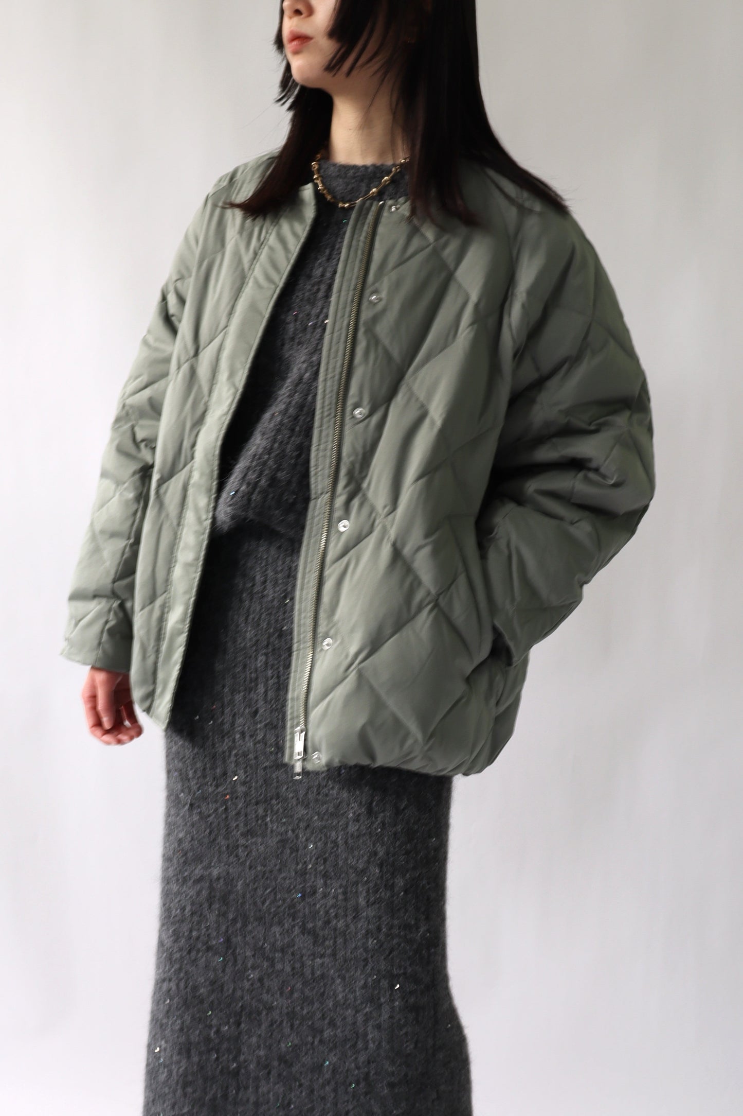 【ACUTA】ストレッチタフタバナナスリーブダウン