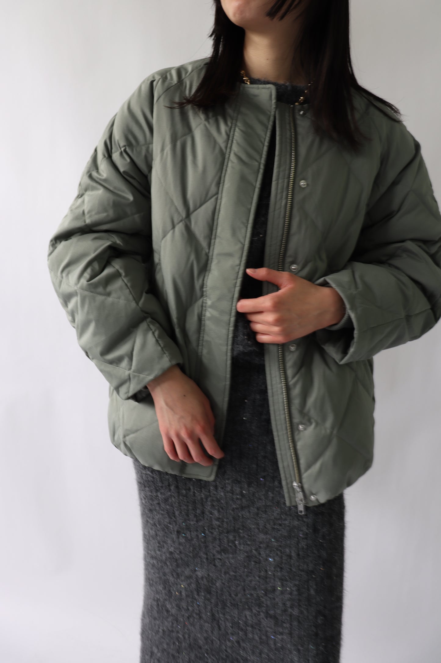 【ACUTA】ストレッチタフタバナナスリーブダウン