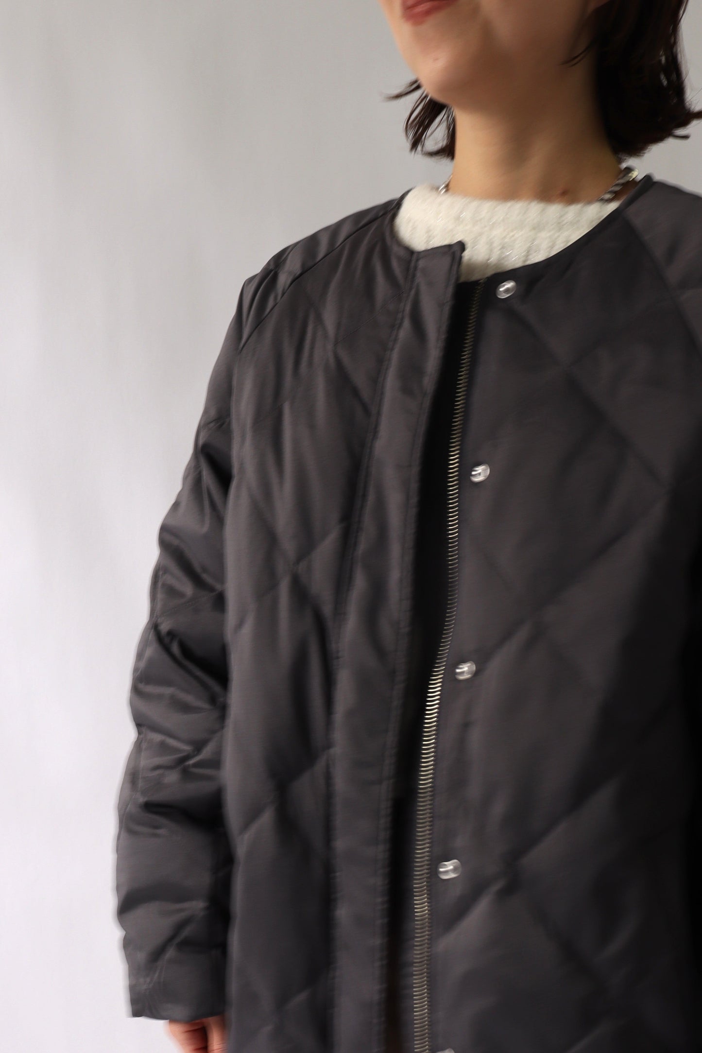 【ACUTA】ストレッチタフタバナナスリーブダウン