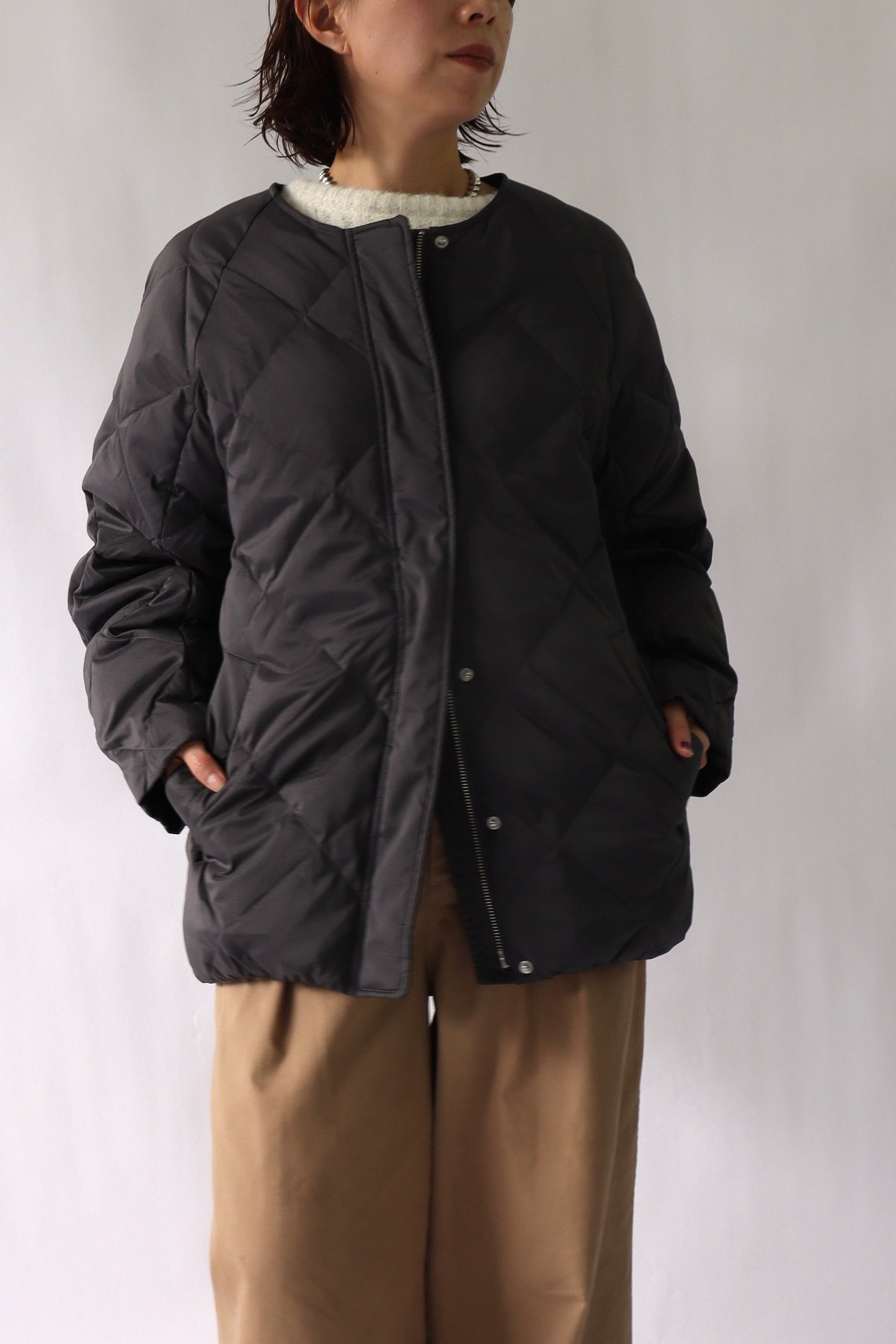 【ACUTA】ストレッチタフタバナナスリーブダウン