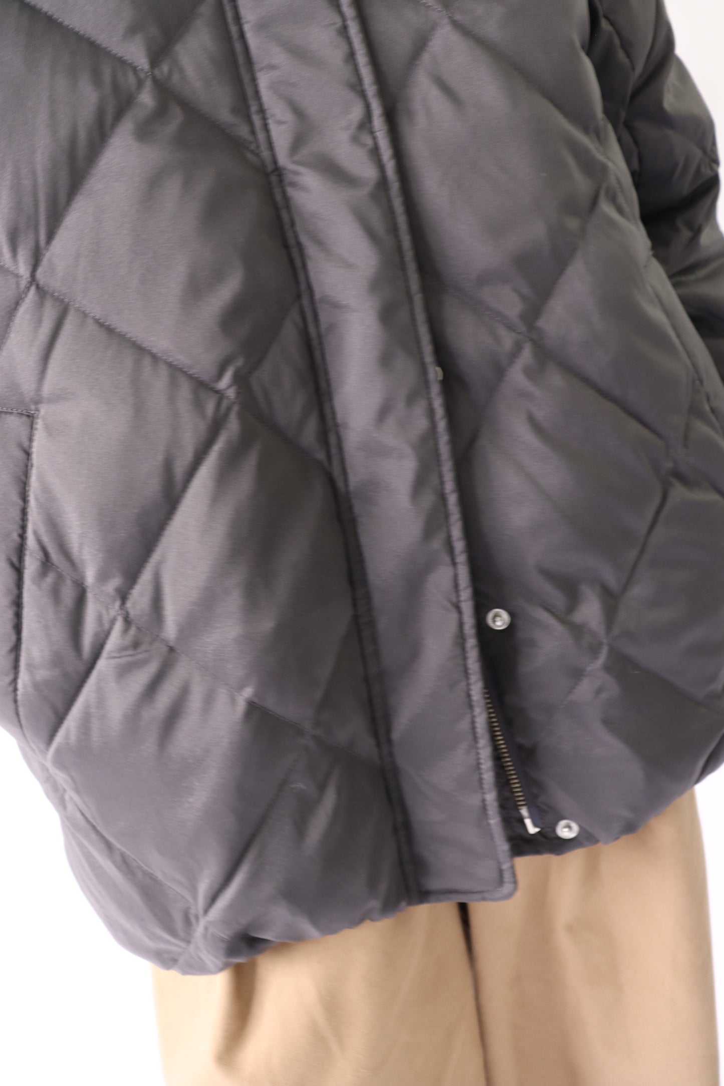 【ACUTA】ストレッチタフタバナナスリーブダウン