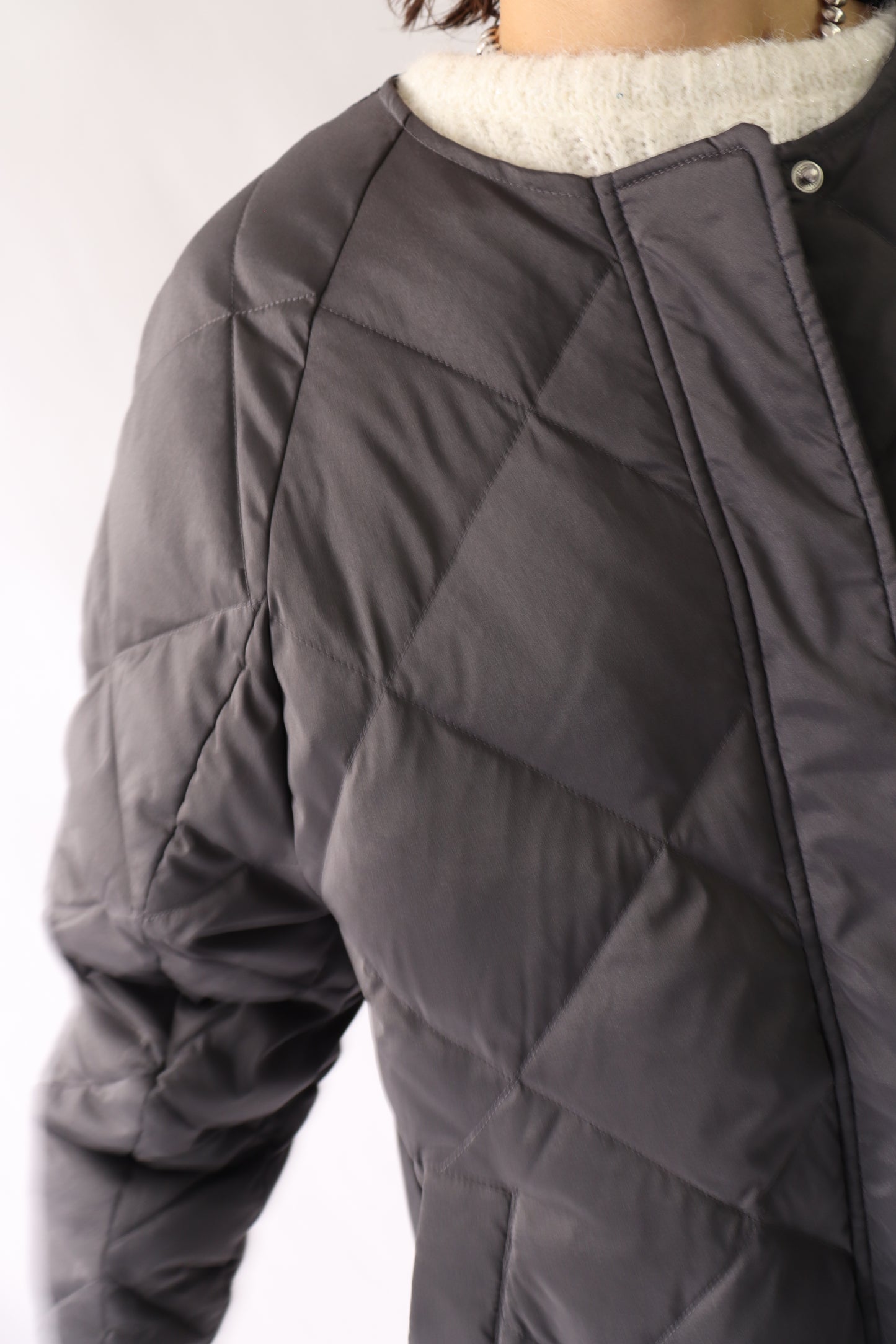 【ACUTA】ストレッチタフタバナナスリーブダウン